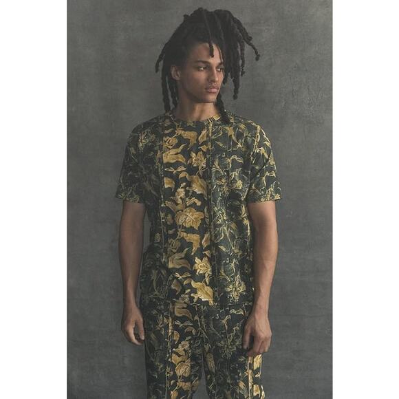 NWT GARYGRAHAM422 Unisex Printed Oversize Tee - Size: Medium - Picture 3 of 5